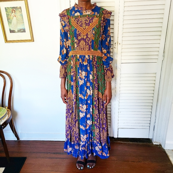 Let Me Be
Multi Floral Ruffle Silk Maxi Dress | S - Picture 3 of 9